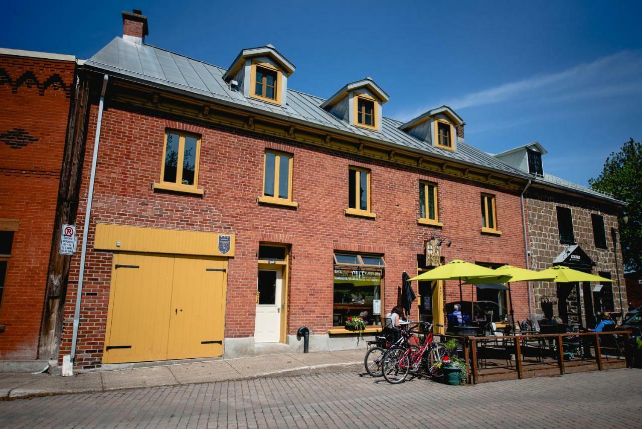 L'Auberge Du Qg La Prairie Eksteriør bilde