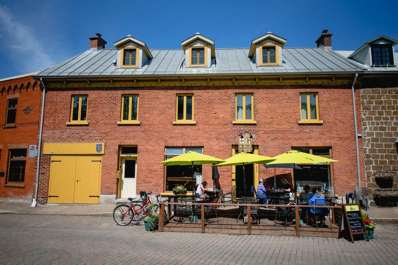L'Auberge Du Qg La Prairie Eksteriør bilde